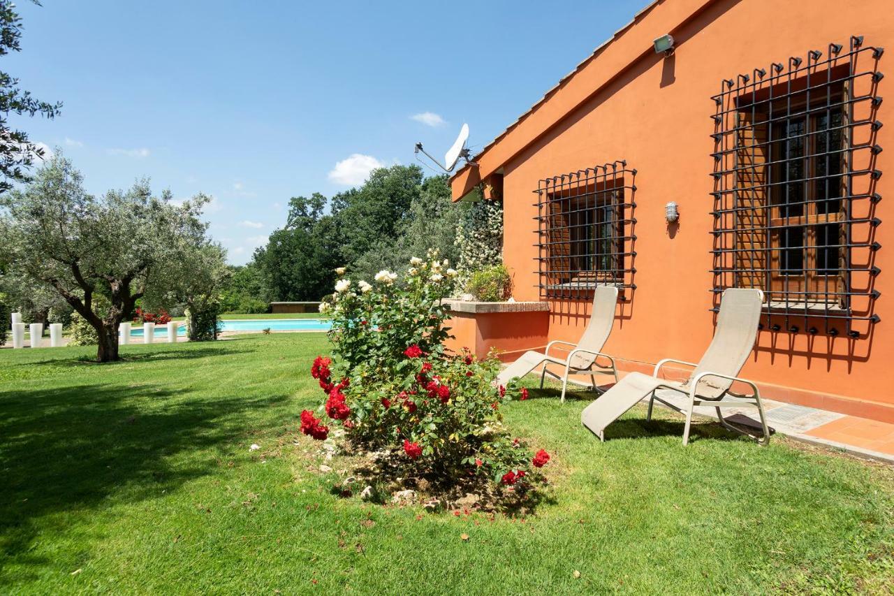 Villa In Via Della Marcigliana Casale Torre San Giovanni Exterior photo