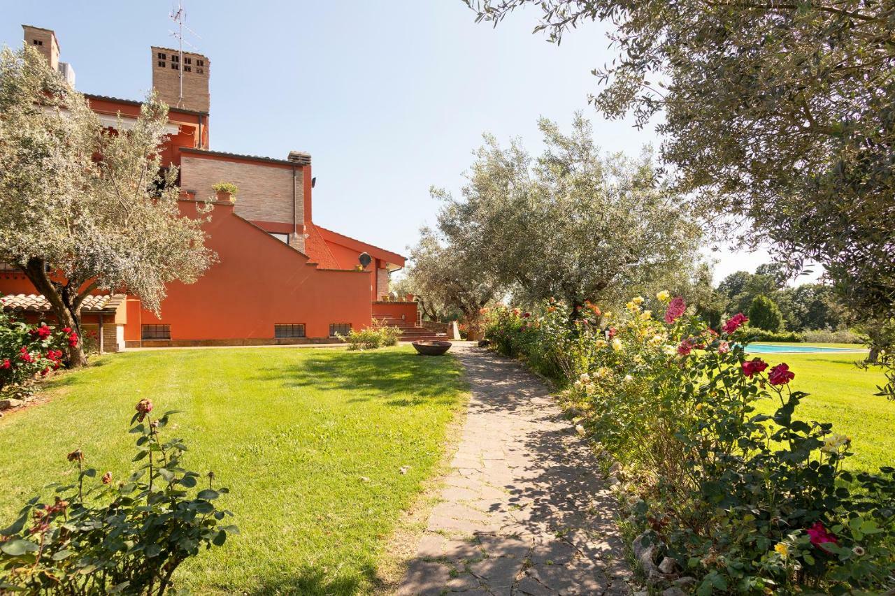 Villa In Via Della Marcigliana Casale Torre San Giovanni Exterior photo